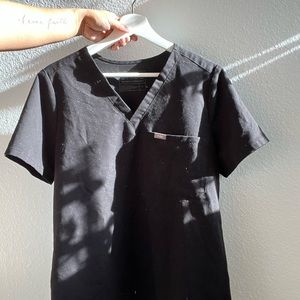 Black Catarina One Pocket Figs scrub top
